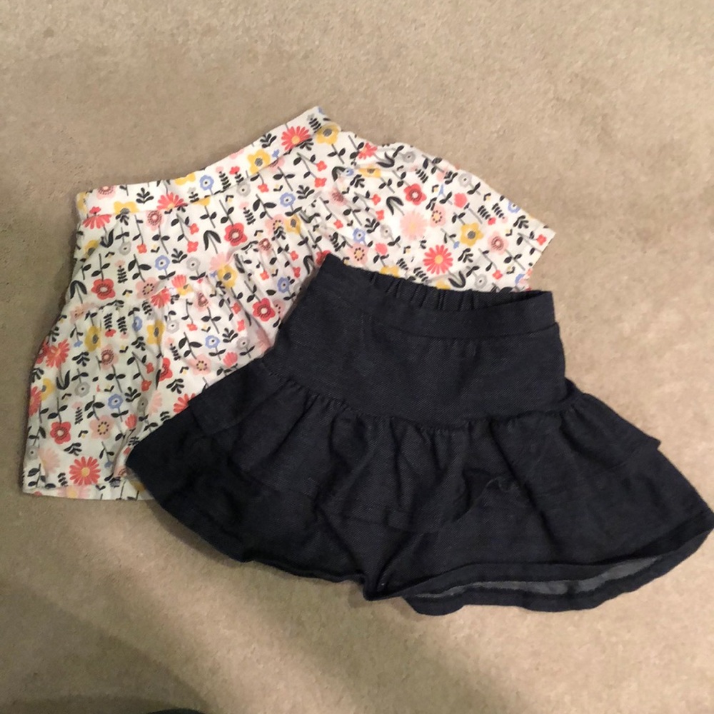 Girls size 5 skorts
